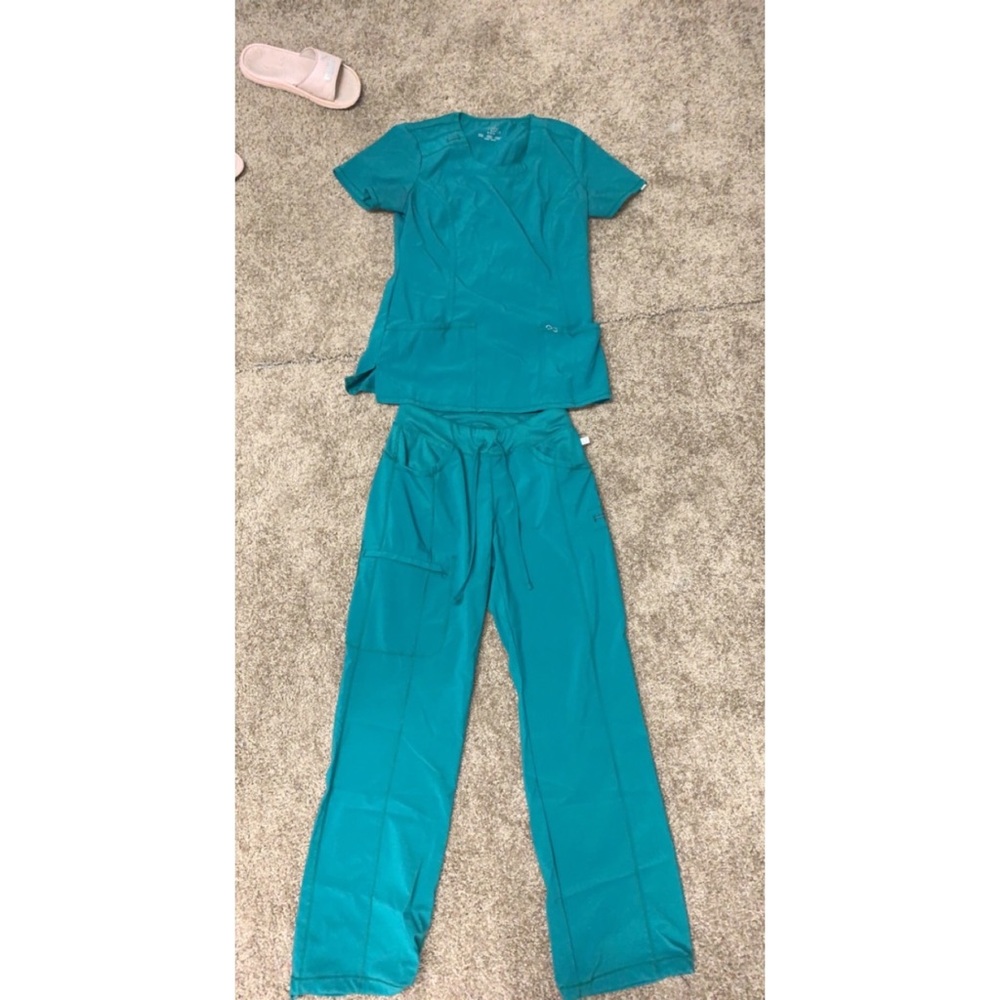 Green infinity scrubs!